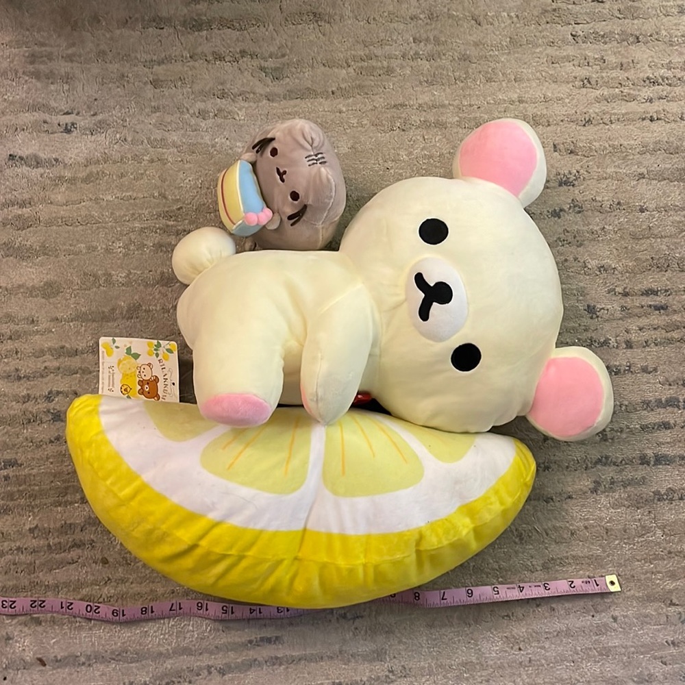 Rilakumma and pushers plush